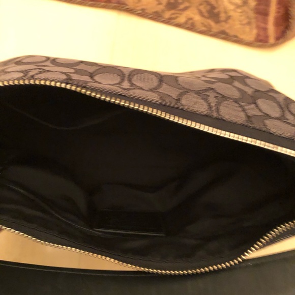 Signature Fabric Shoulder Bag - Picture 5 of 6